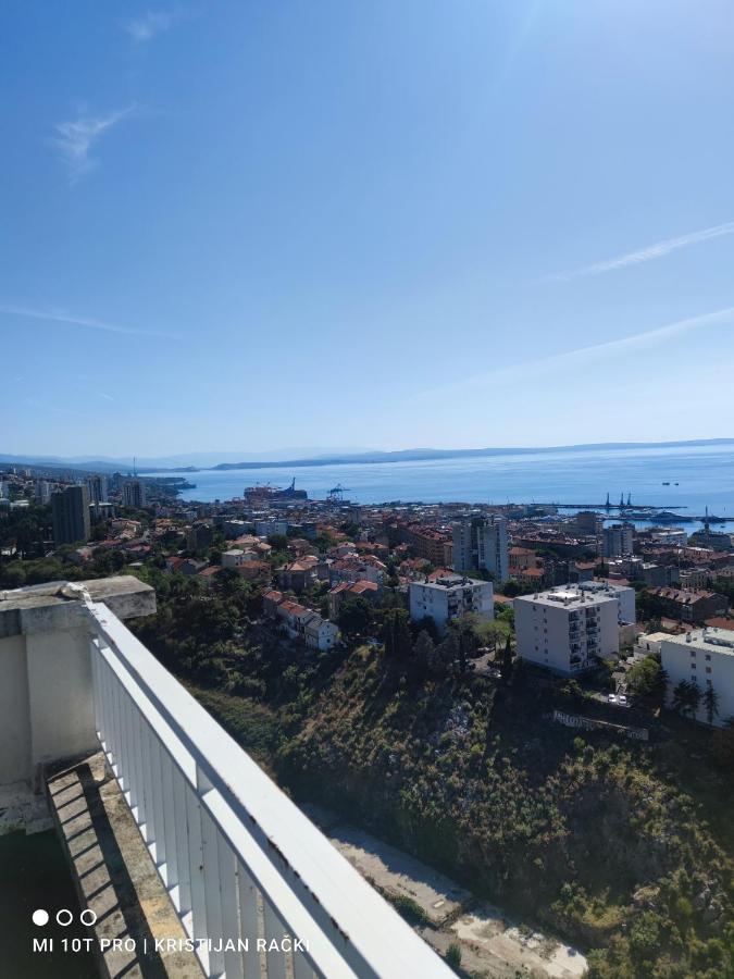 Appartement Under The Sky à Rijeka Extérieur photo